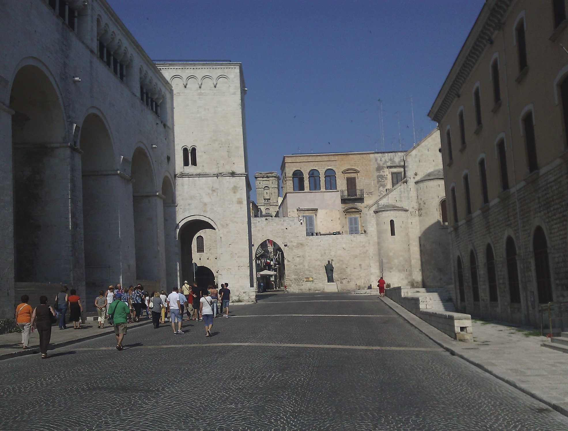 bari1.jpg