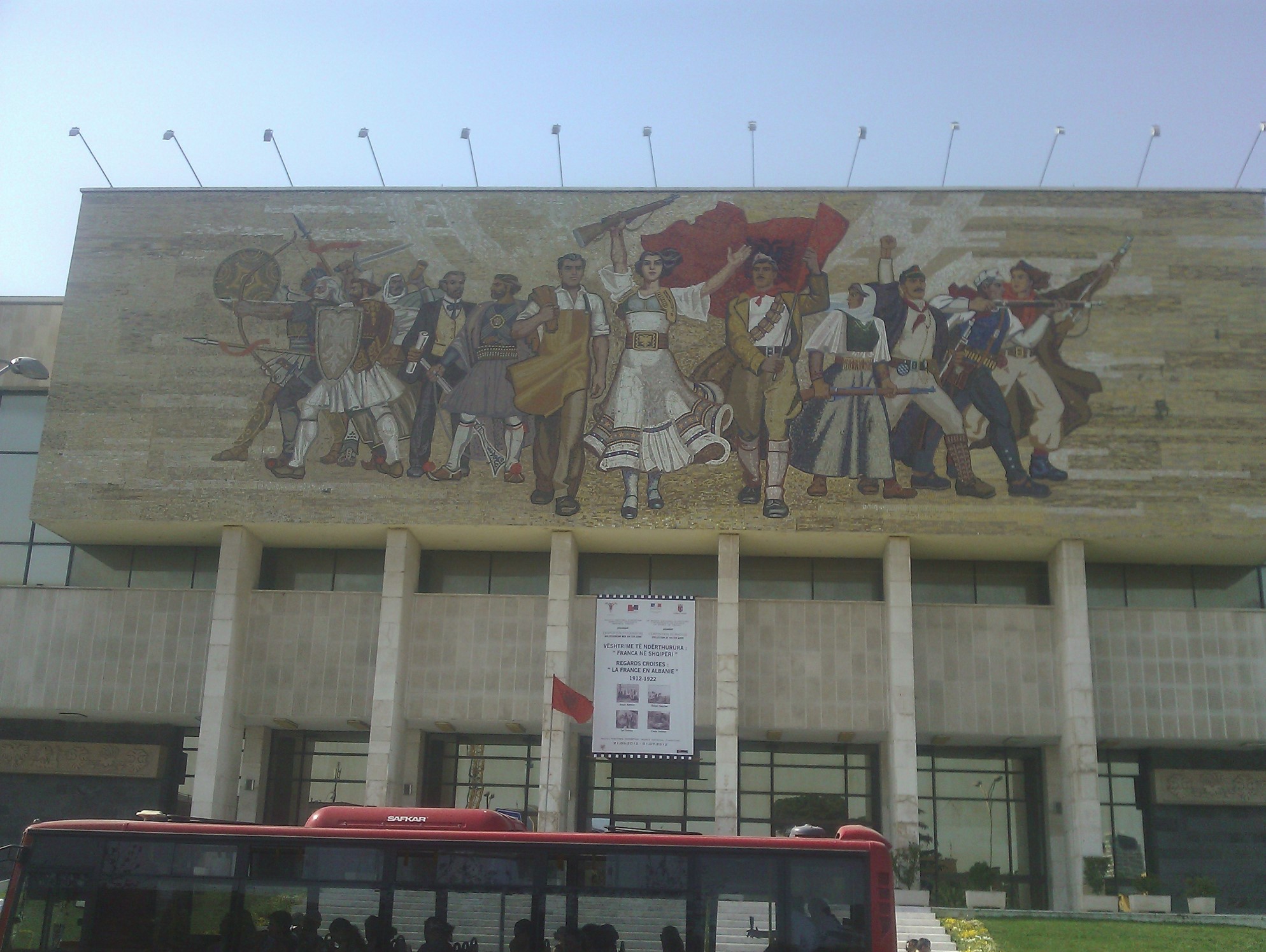 tirana1.jpg