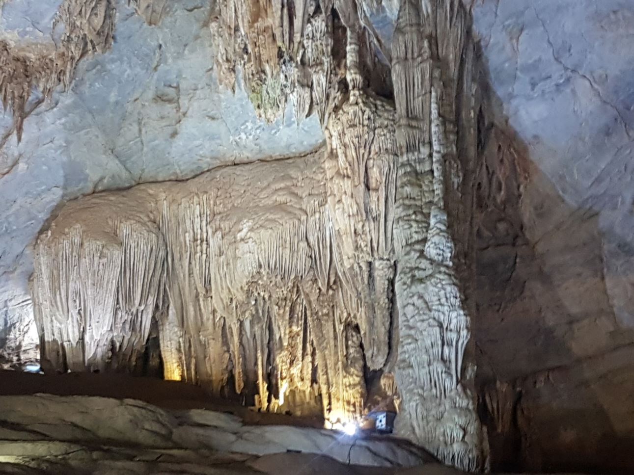 Cave1