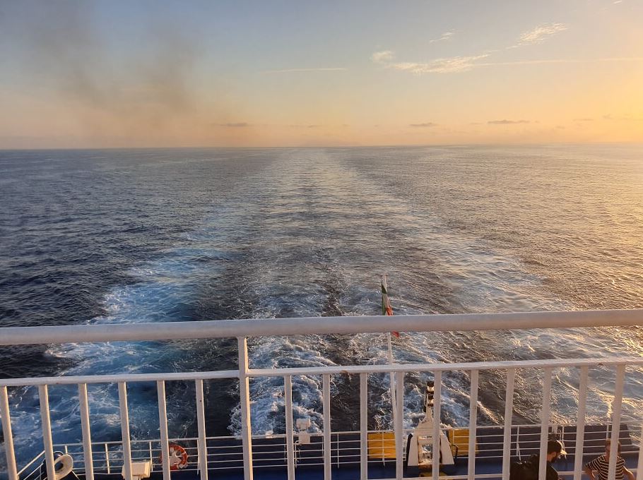 39e59-deck2.jpg
