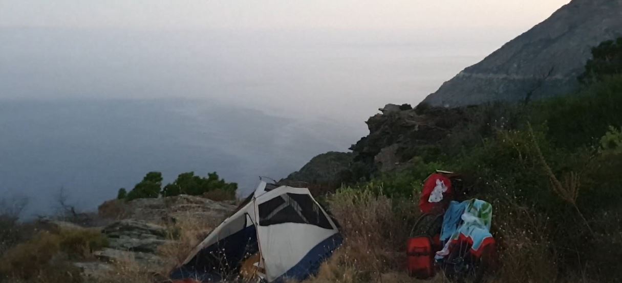 86bf0-tent-at-minervu.jpg
