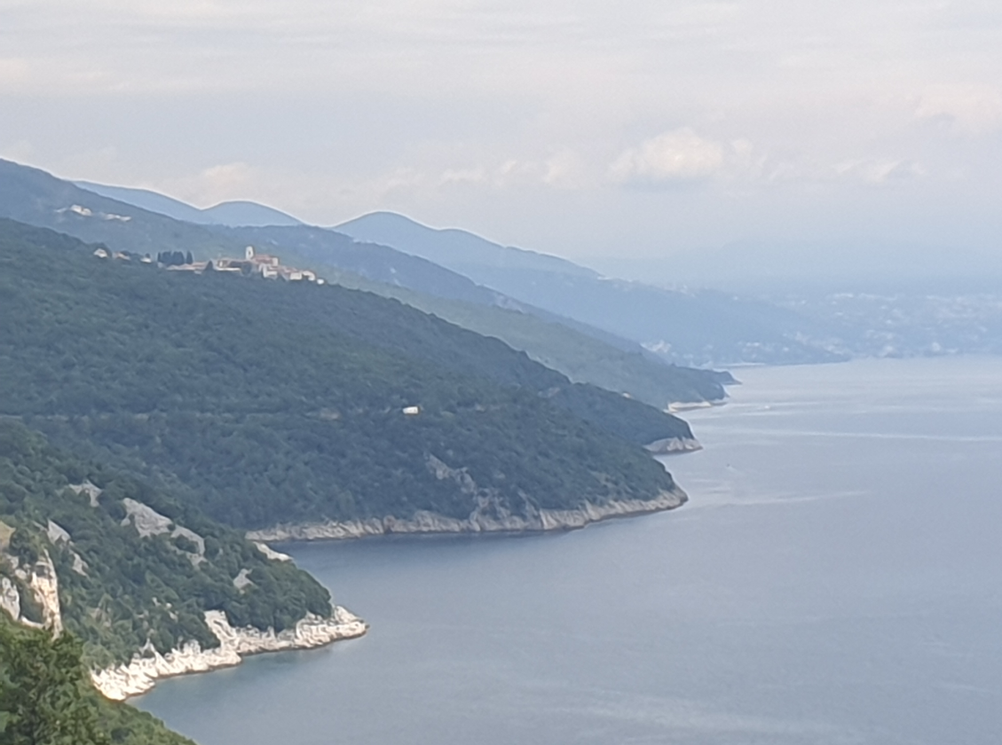 8e42b-coast2.png