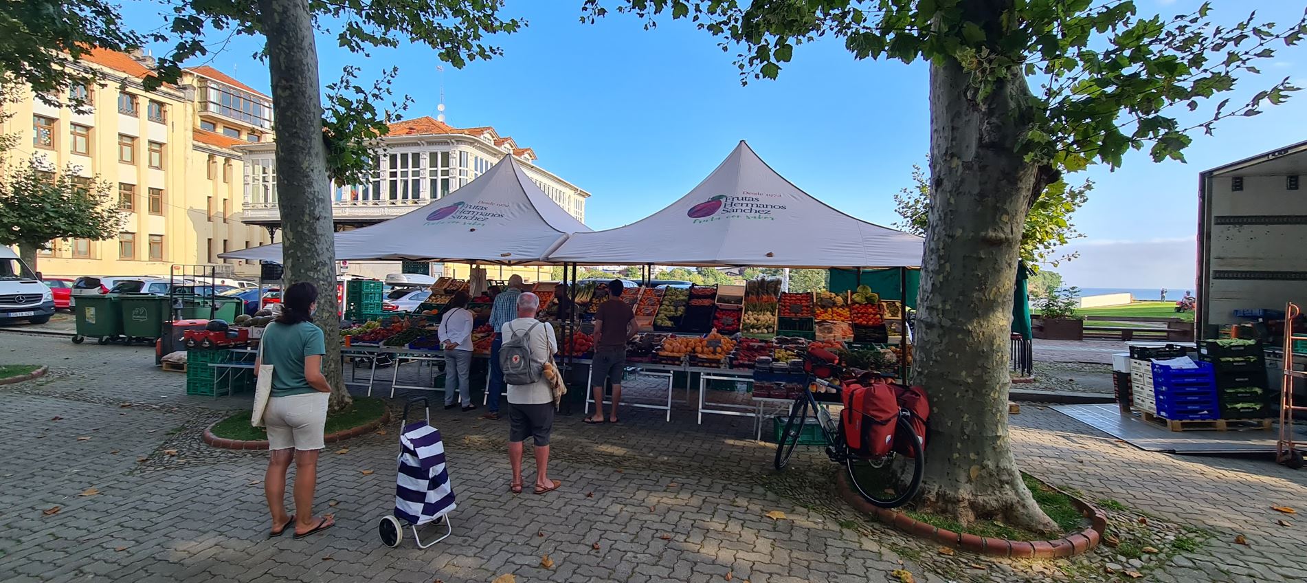 0e405-market4.jpg