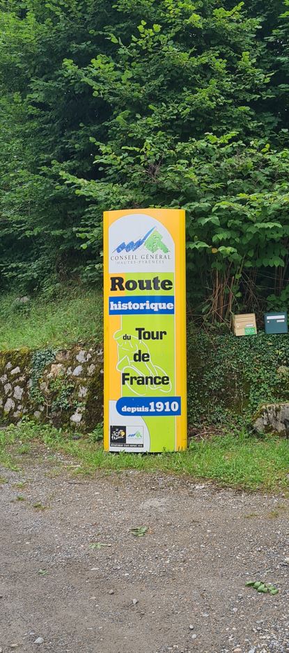53b51-tdf-sign.jpg