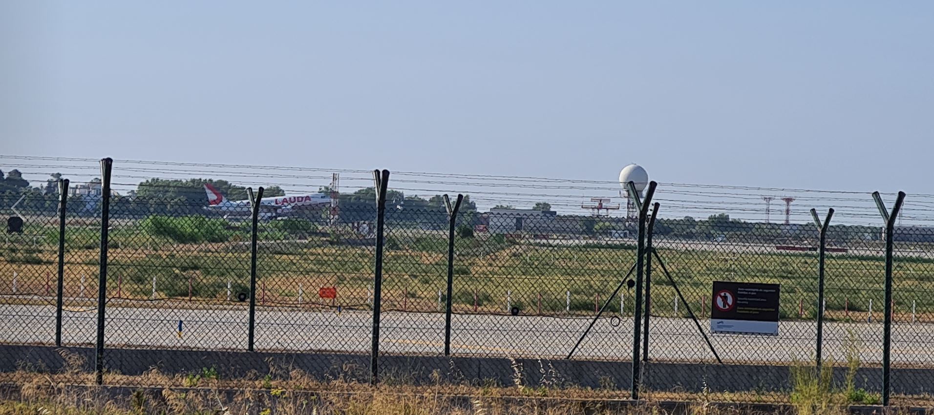 CMy partner arriving 