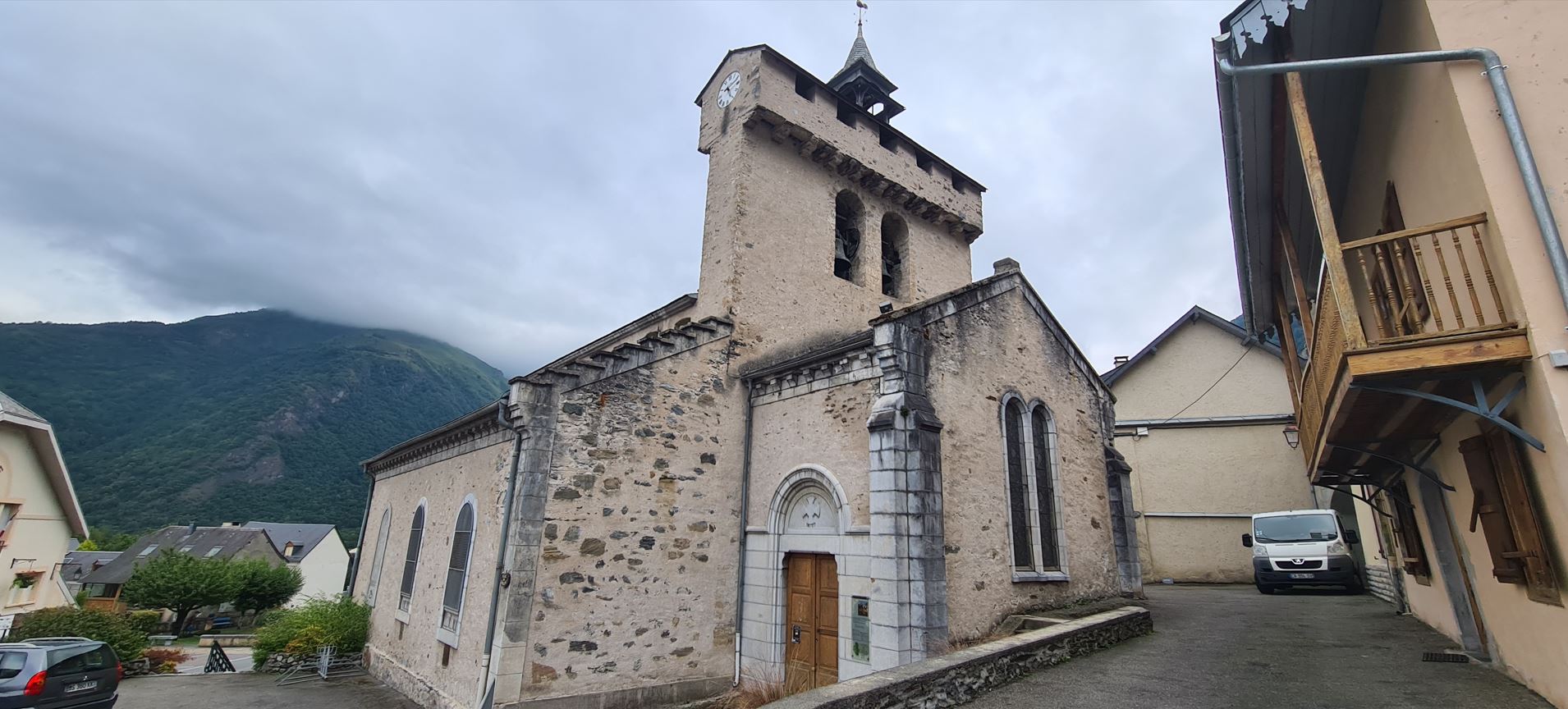 An interesting church 