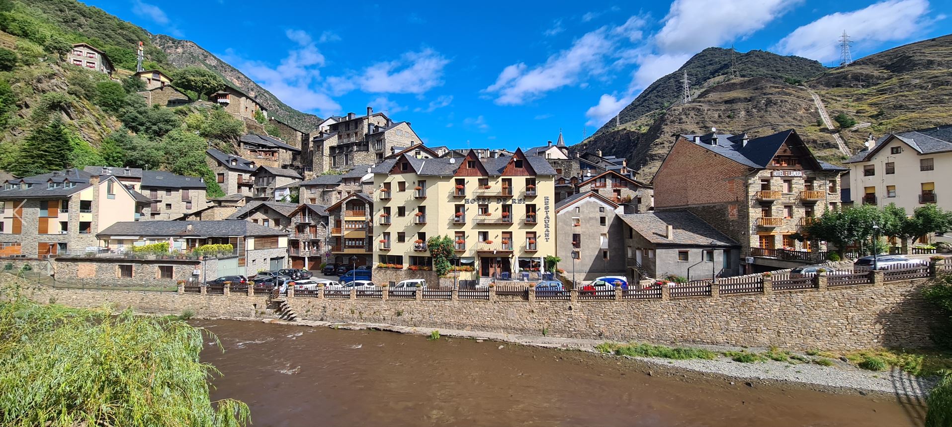 8a687-mnt-village.jpg