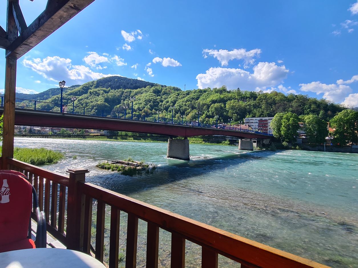 A random bridge over the Drina