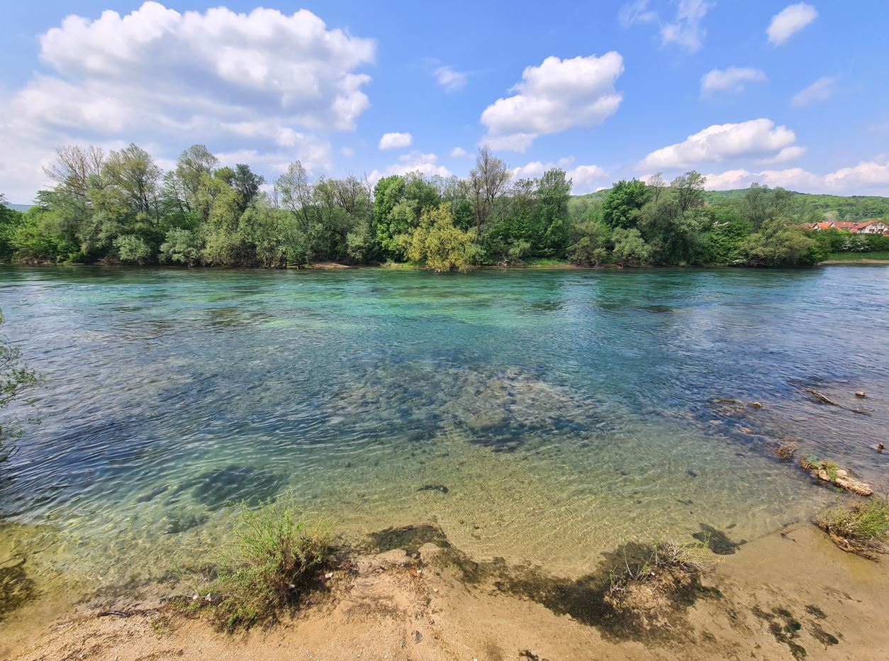 River Una
