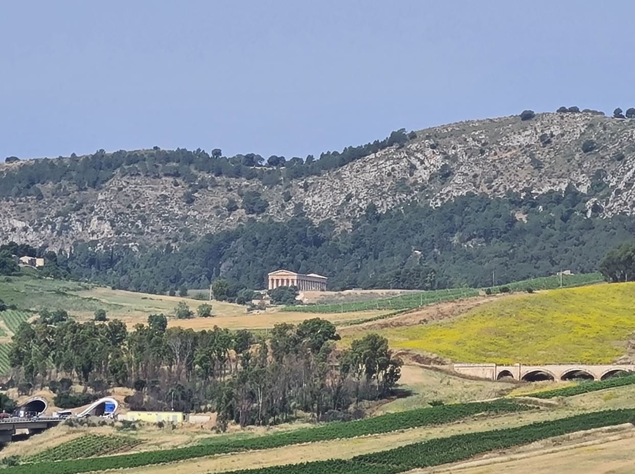 First glimpse of the Greek temple