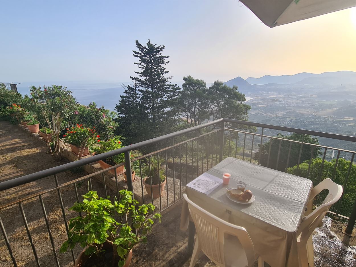 Breakfast with views