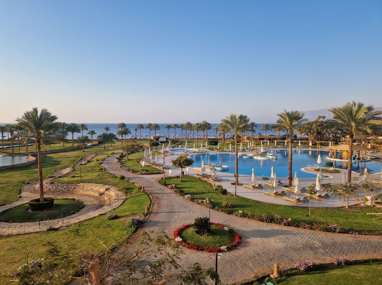4898b-movenpick1.jpg