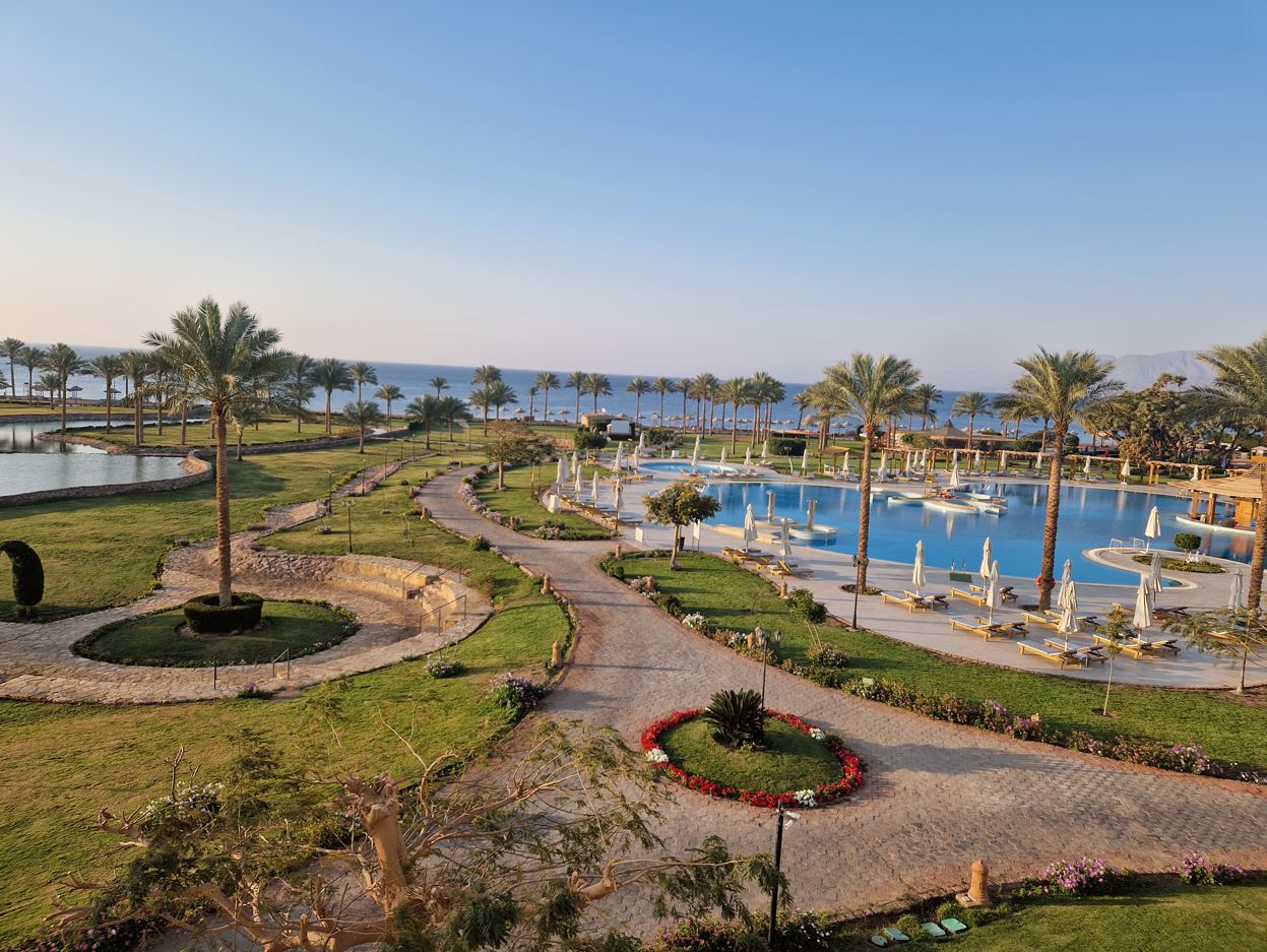 6b7f6-movenpick2.jpg