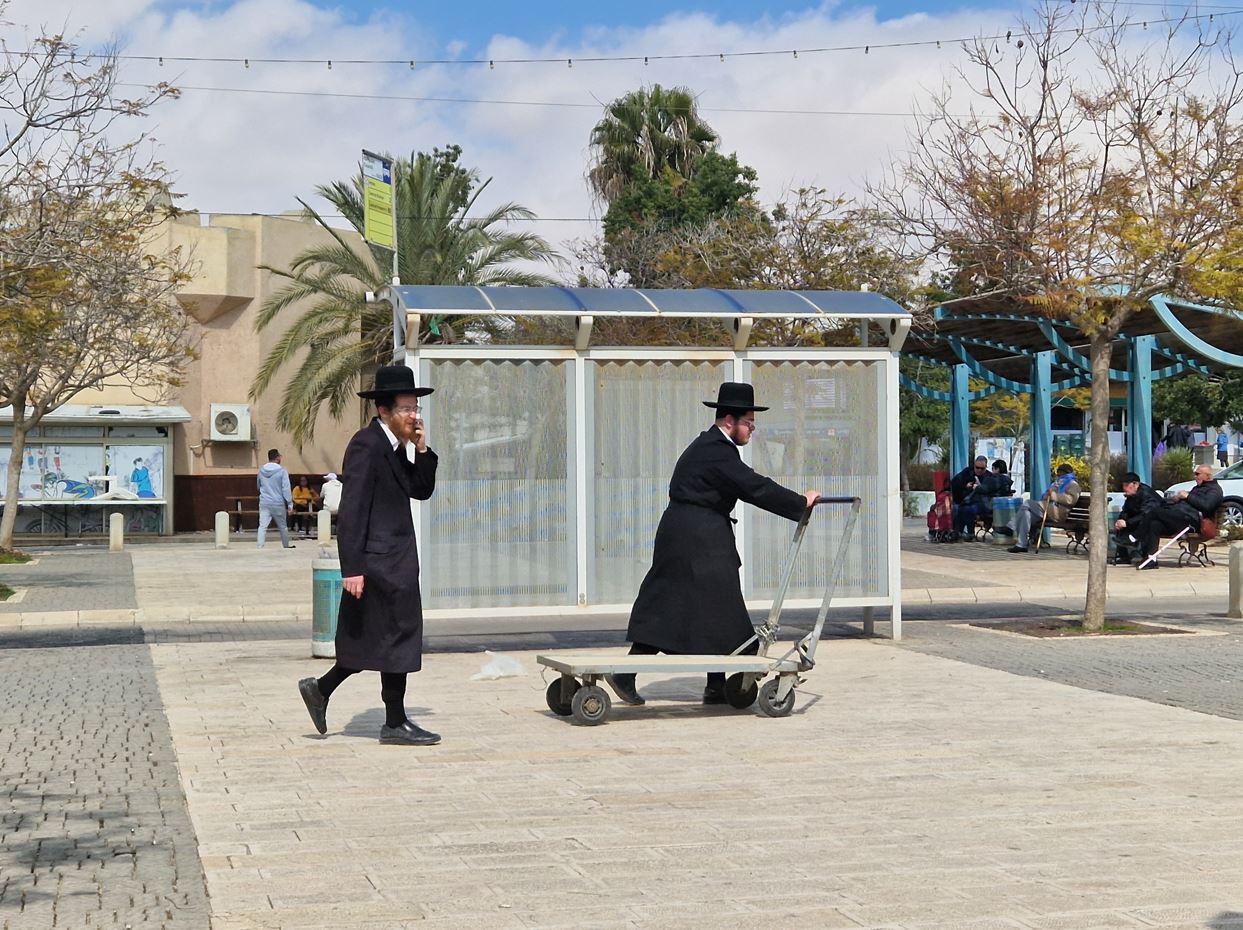 Orthodox Jews in Arad