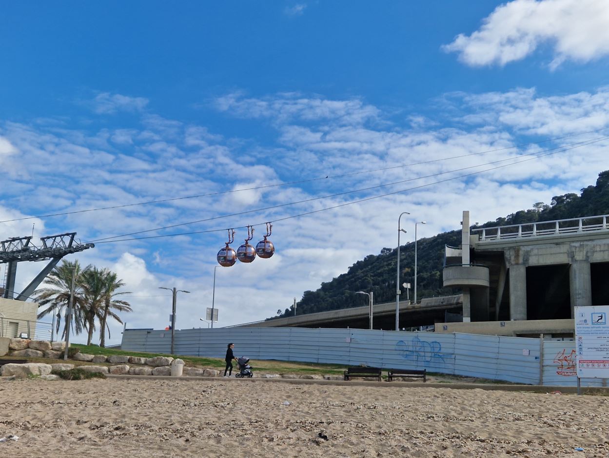 c1671-cablecar.jpg