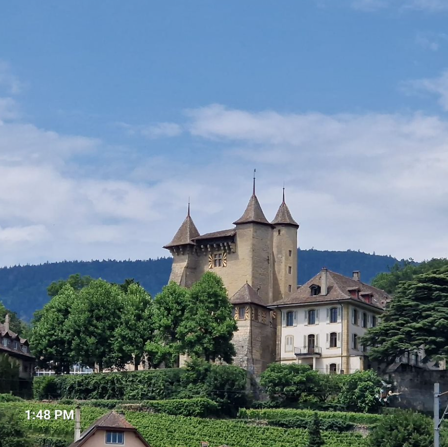 Castle Vaumarcus</a>