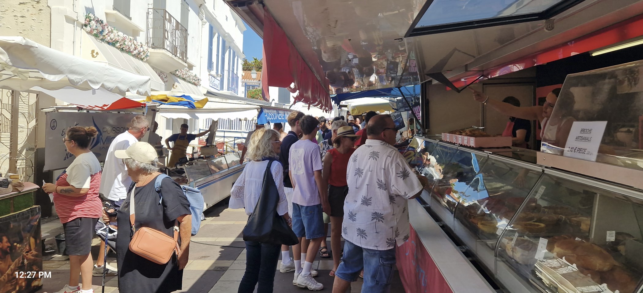 1f2e0-market1.jpg