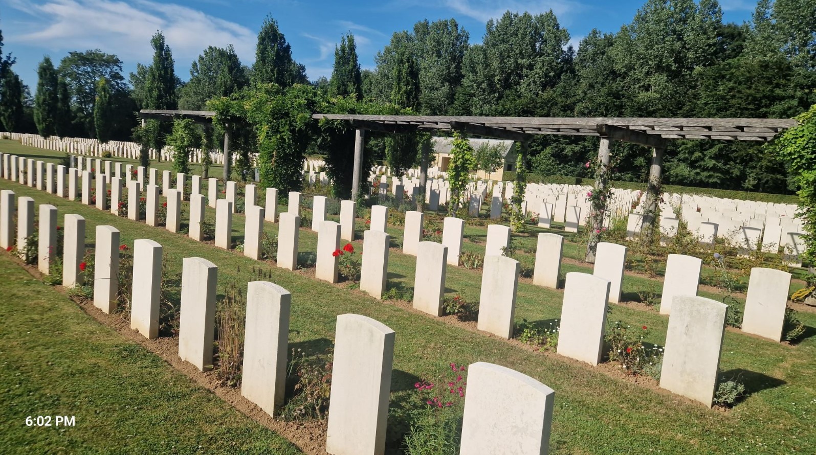 1f7ac-war-cemetary1.jpg