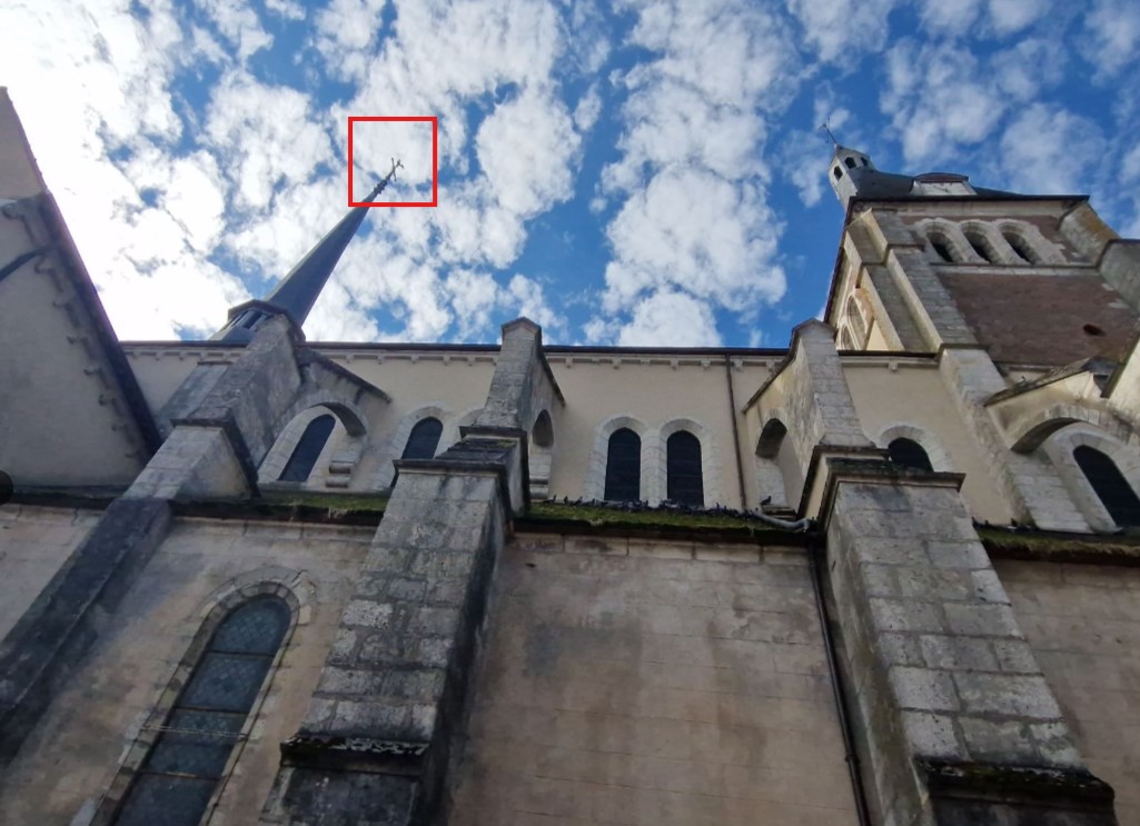 Not visible really, but this is where the drone got caught 