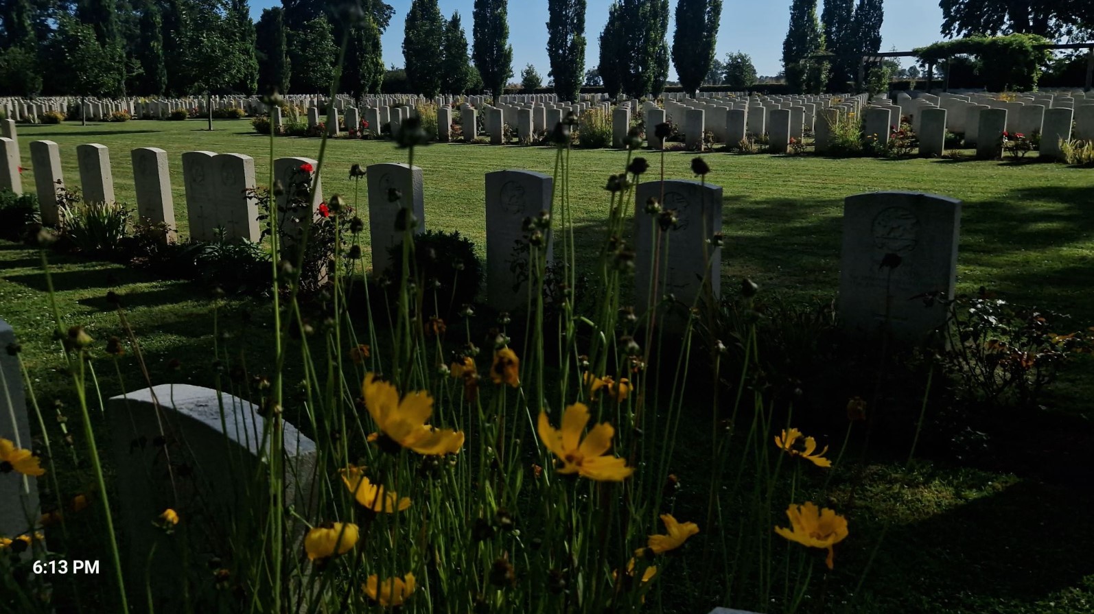 4b248-war-cemetary3.jpg
