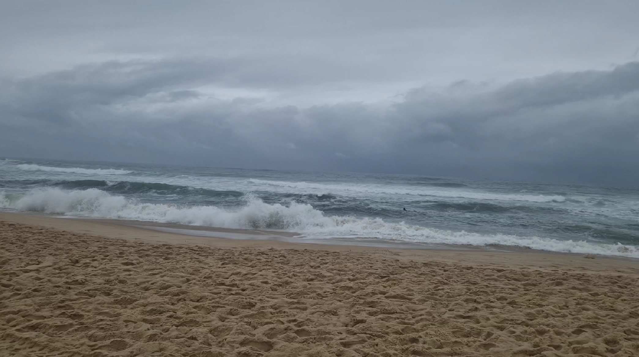 Crashing waves