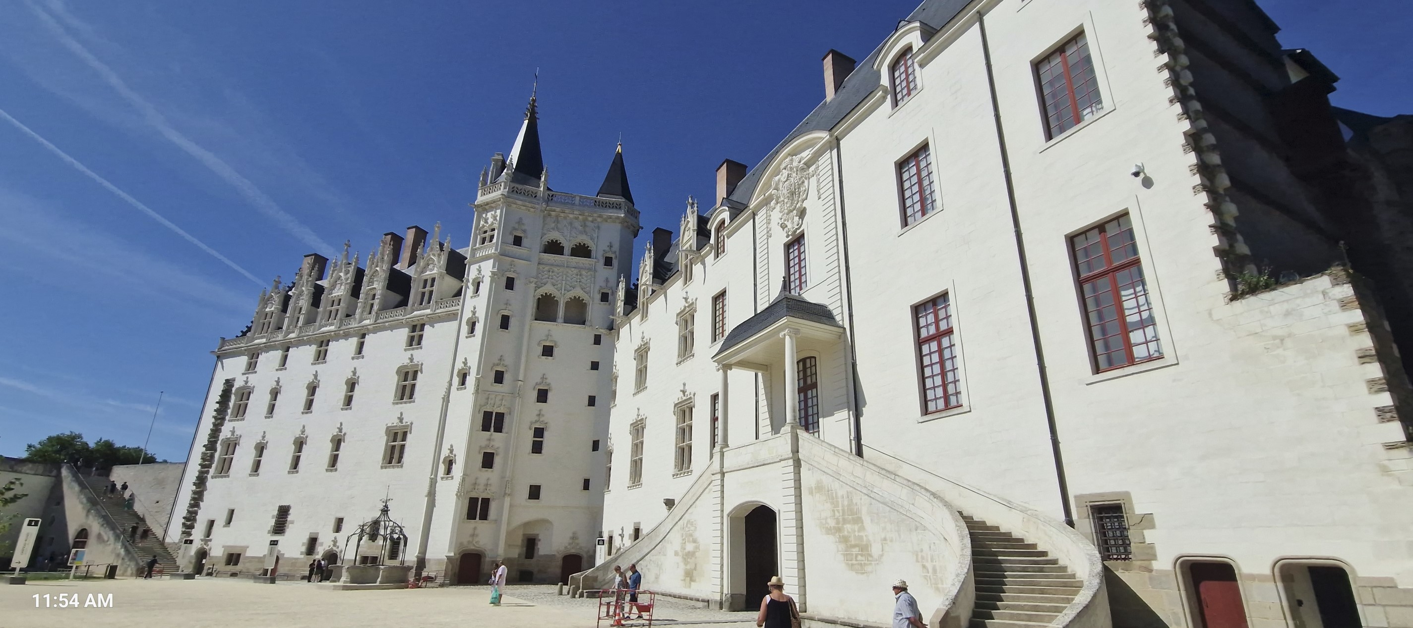 73e7e-nantes-castle1.jpg
