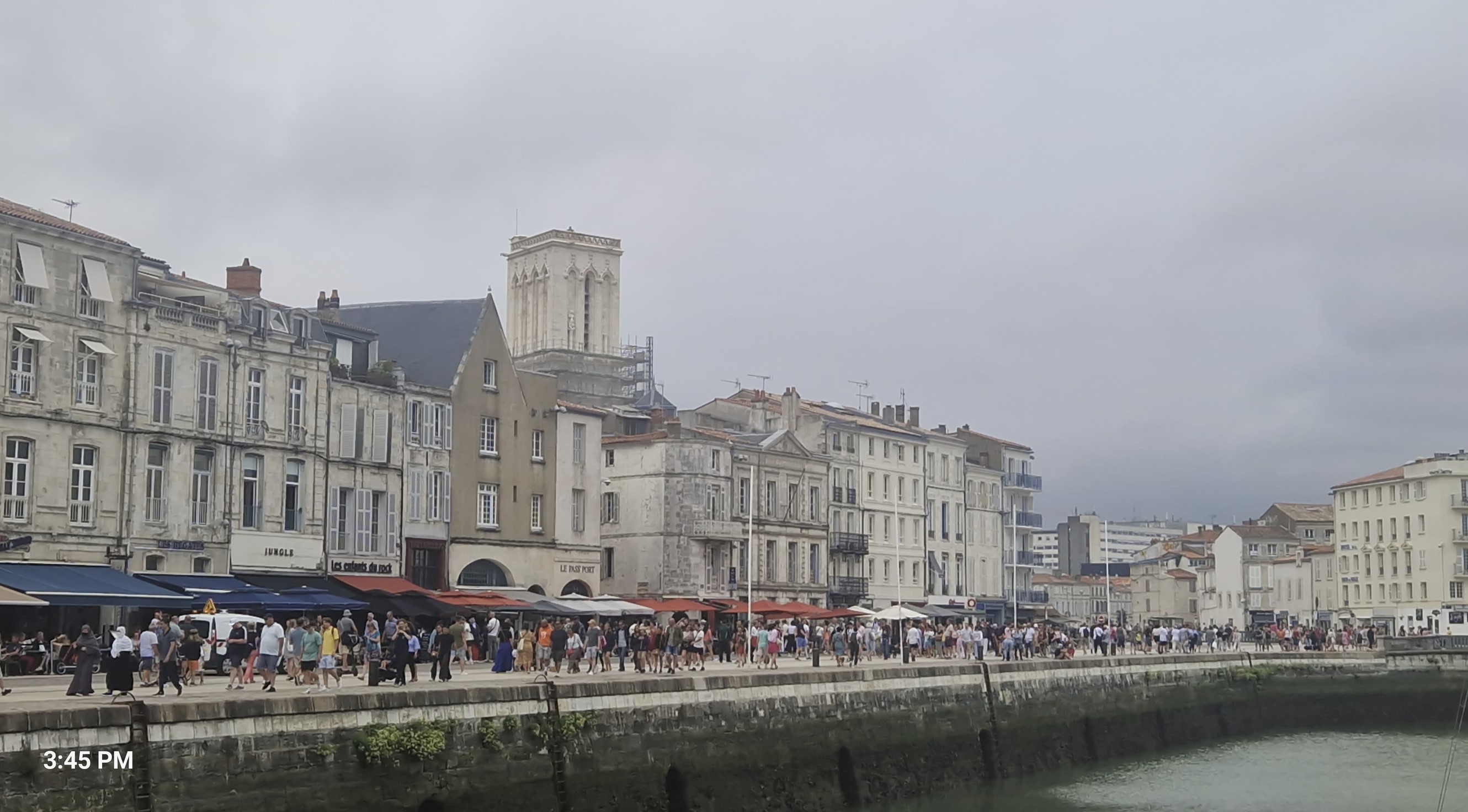 8225a-la-rochelle5.jpg