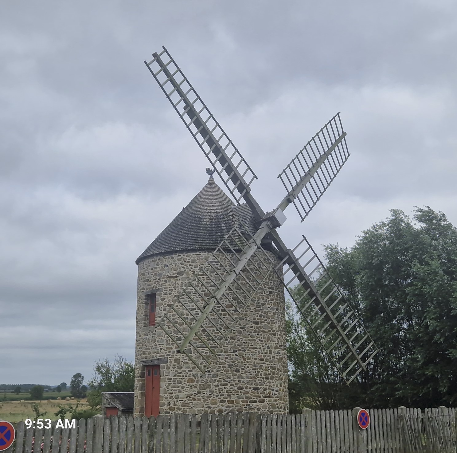 8c851-windmill.jpg