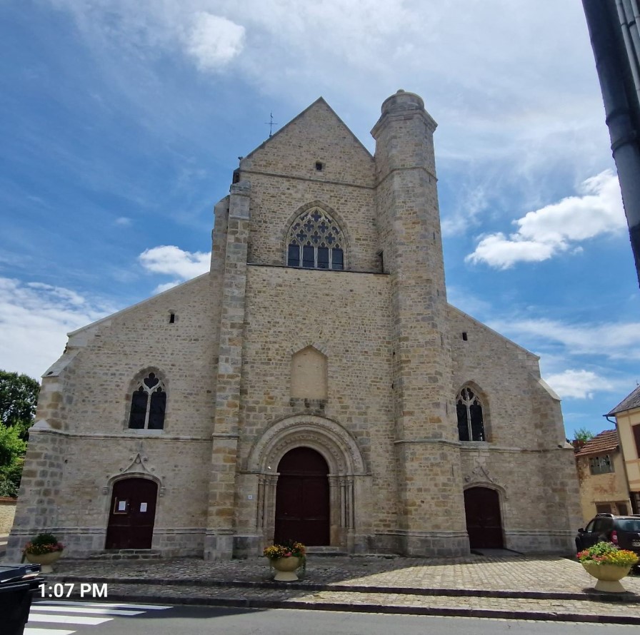 Notre Dame church in Boiscommun