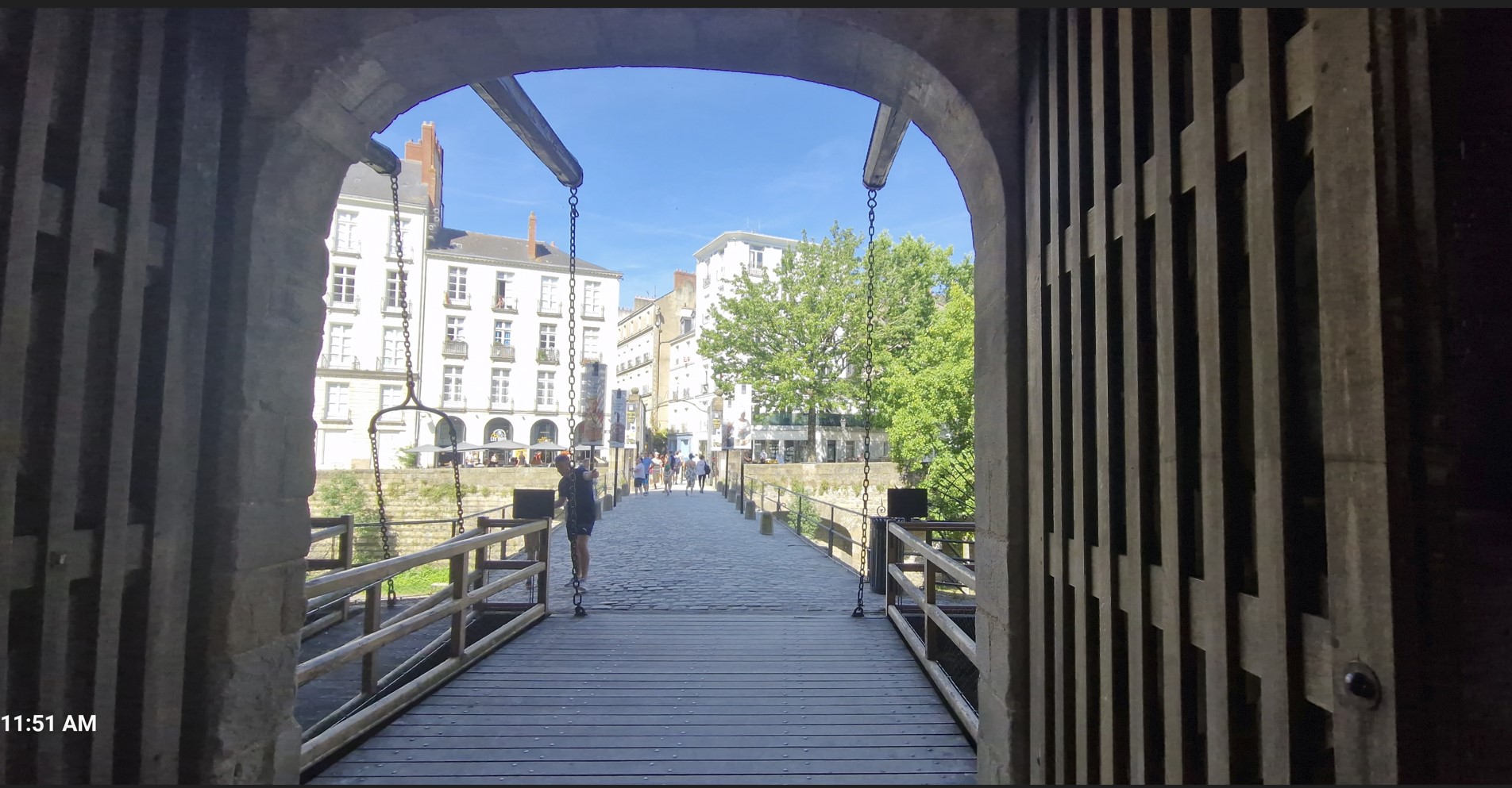 b0610-nantes-casstle3.jpg