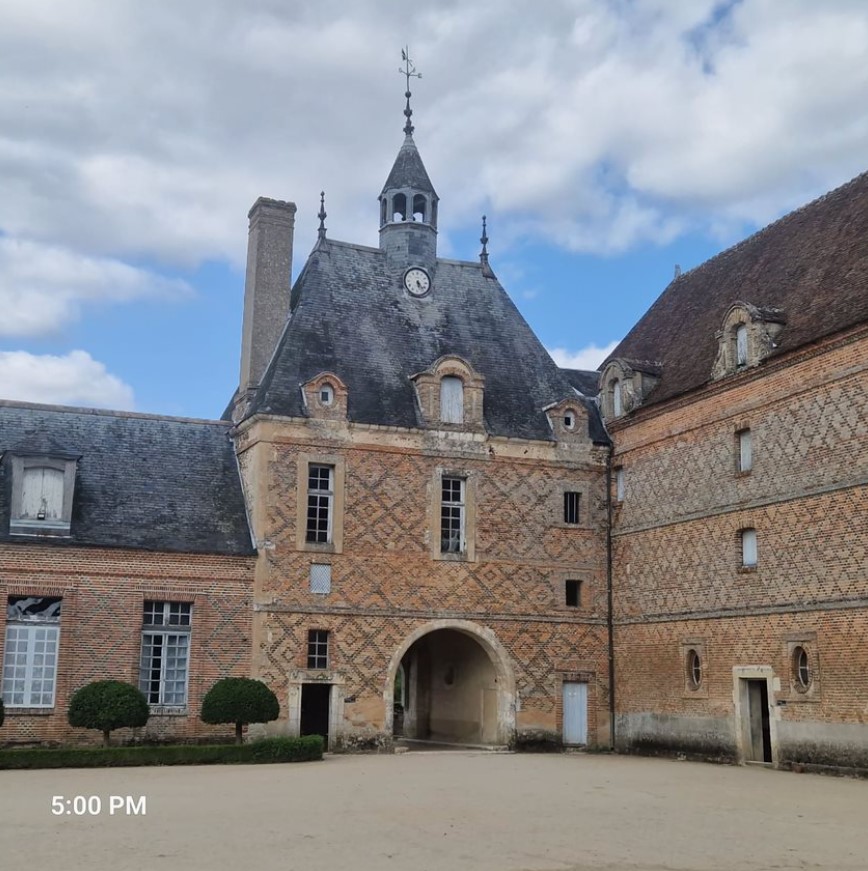 d2678-castle-brussiere4.jpg