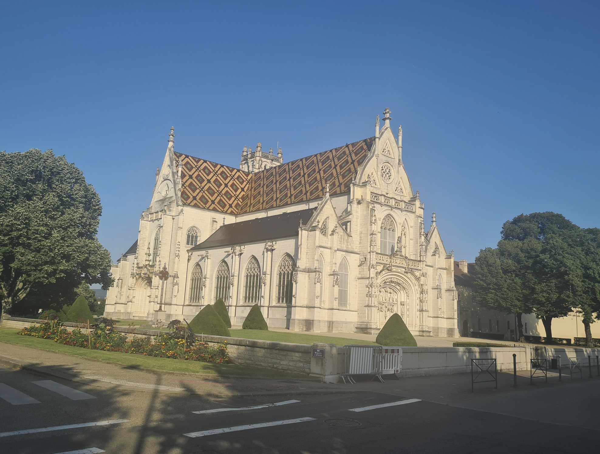 e1186-abbey_1-1.jpg