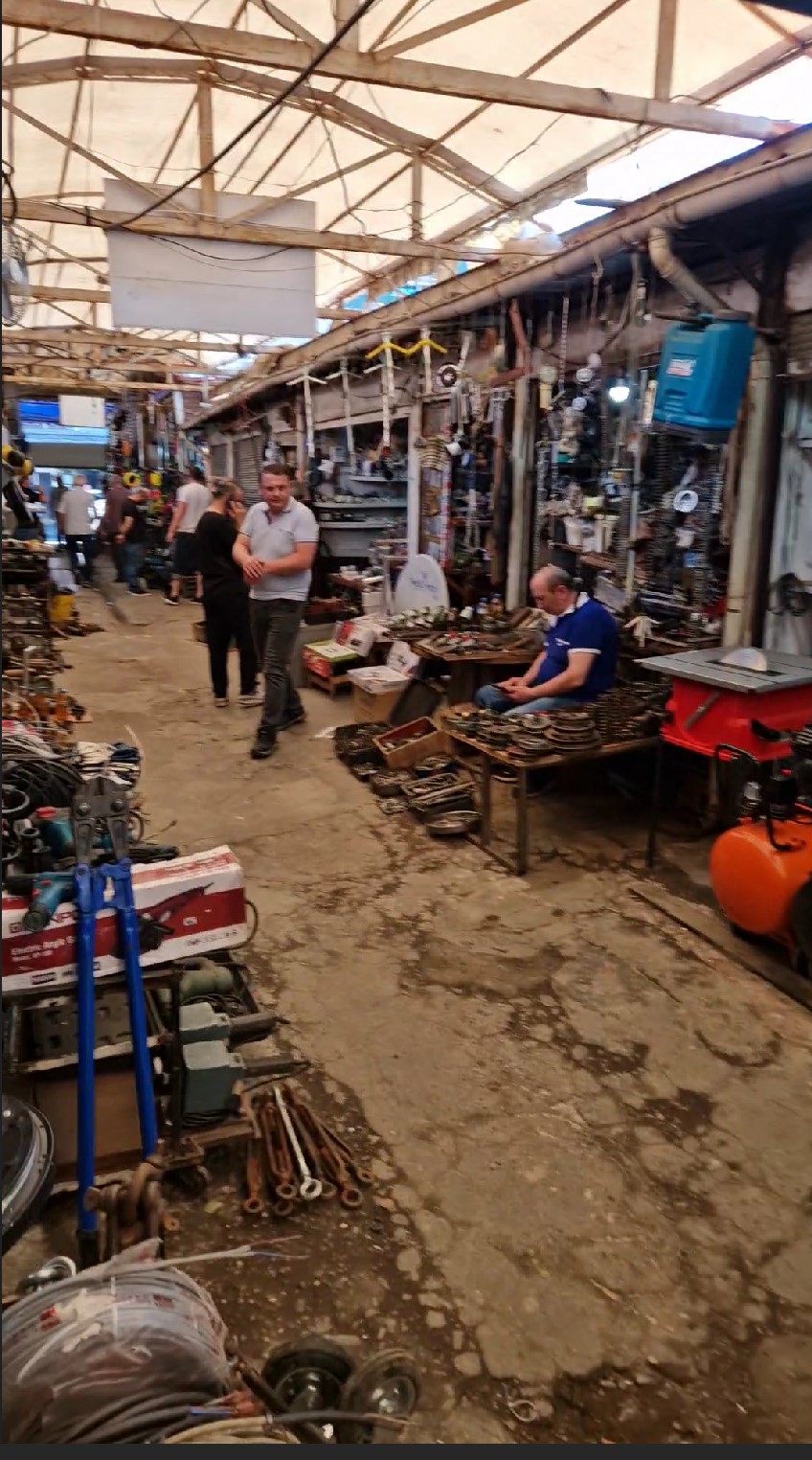 632f7-bazaar3.jpg
