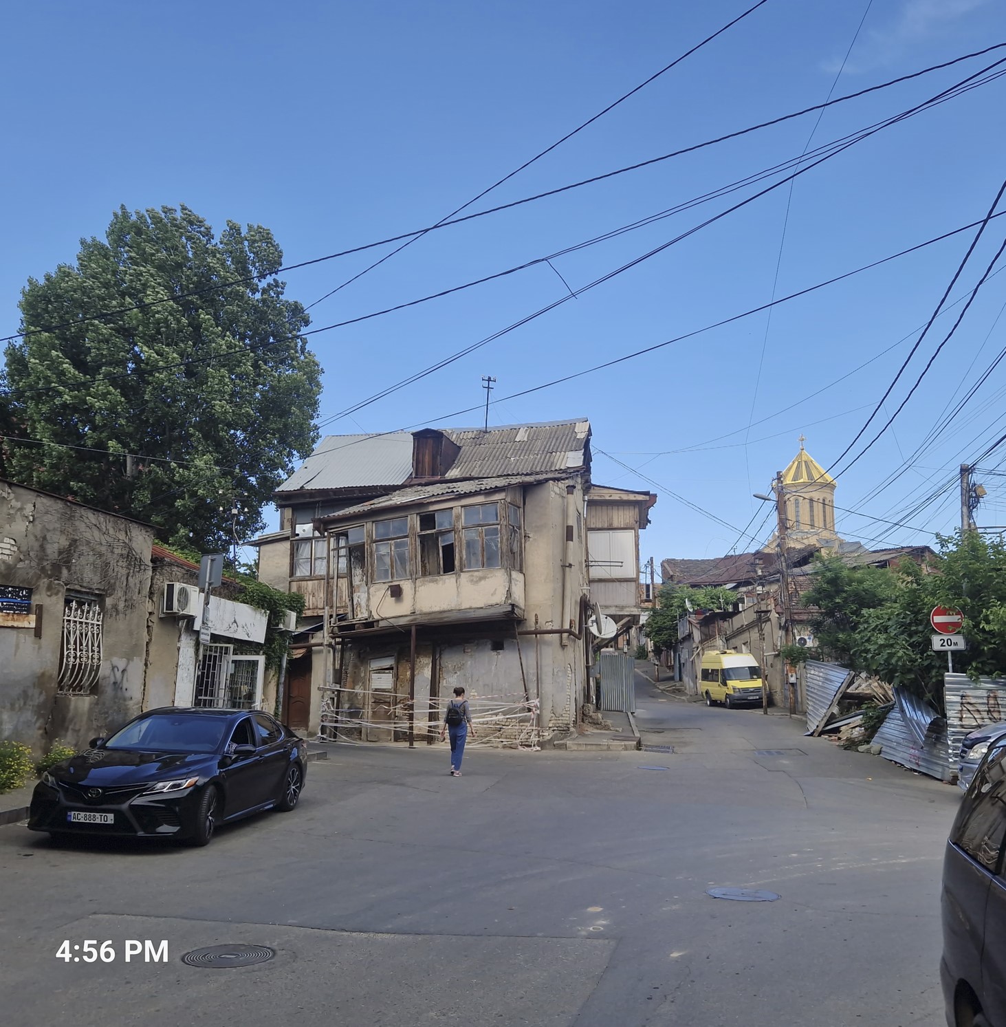 b61e7-house3.jpg