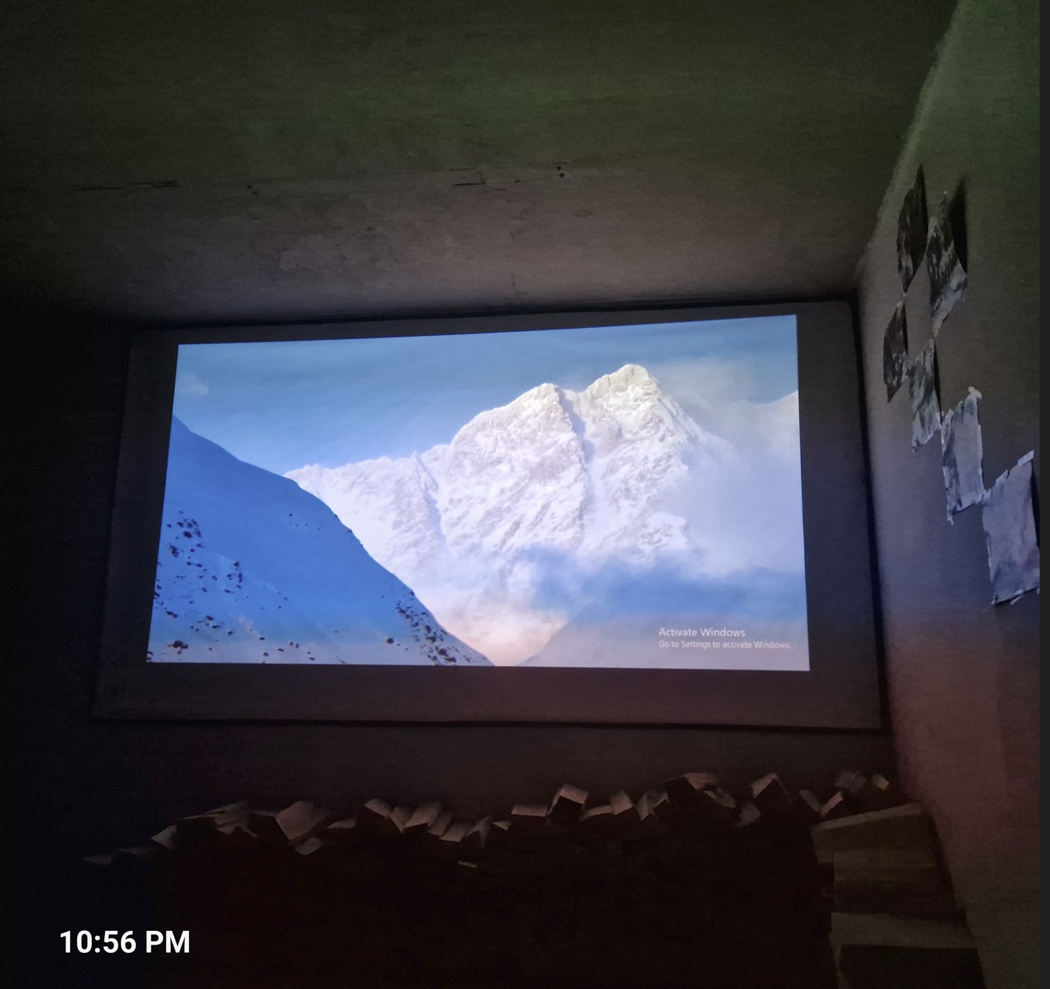 feb54-movie2.jpg