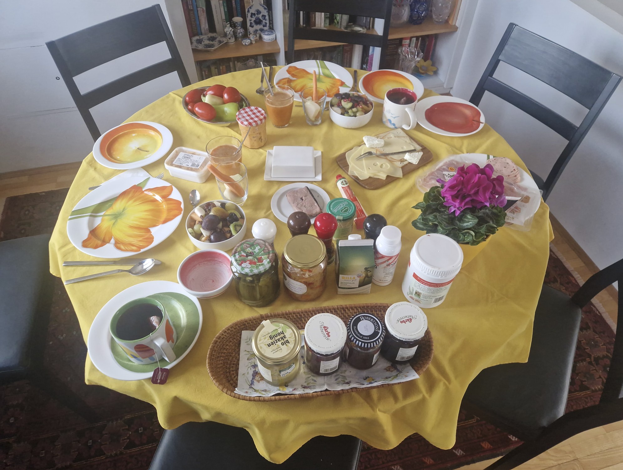 It is worth goiing on long trips - to be greeted with such a breakfast...!